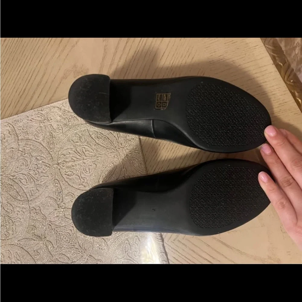 Tory Burch Black Leather Mid Block Heel Pumps with Gold Logo